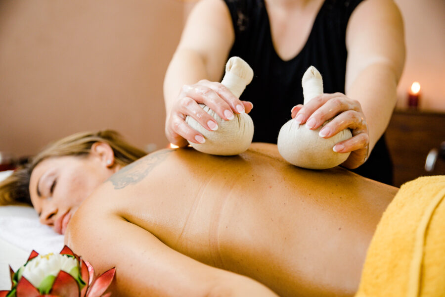 Kräuterstempel-Massage für 2 Personen